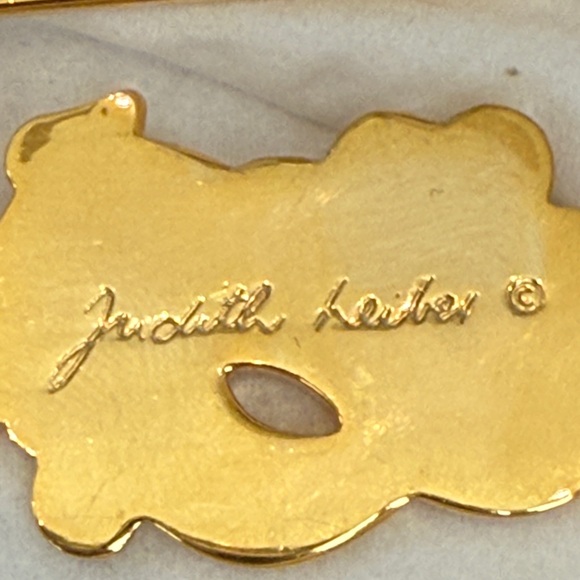 Judith Leiber gold dog bookmark with small purple pink gemstone - Picture 4 of 9